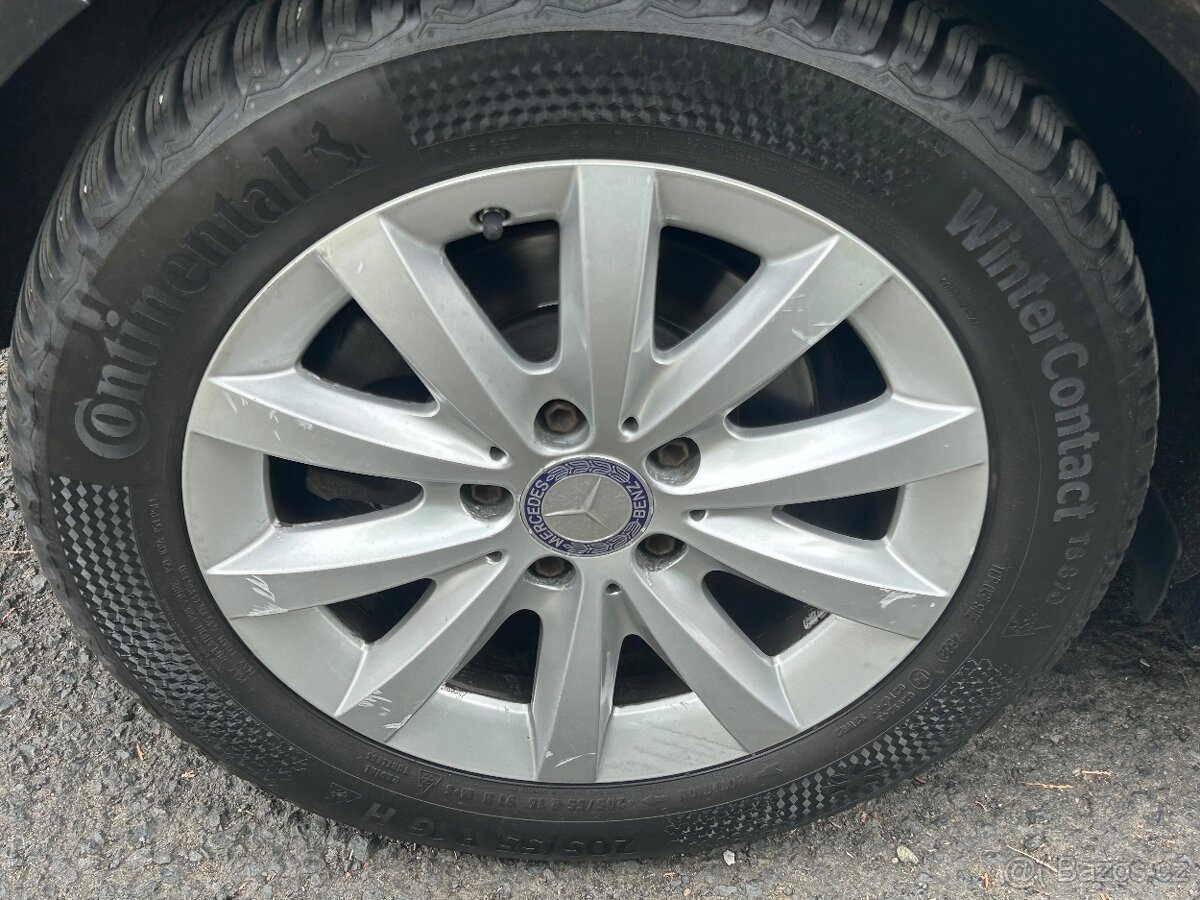 Mercedes-Benz B180 2016 90kw původ ČR, servis MB - 20