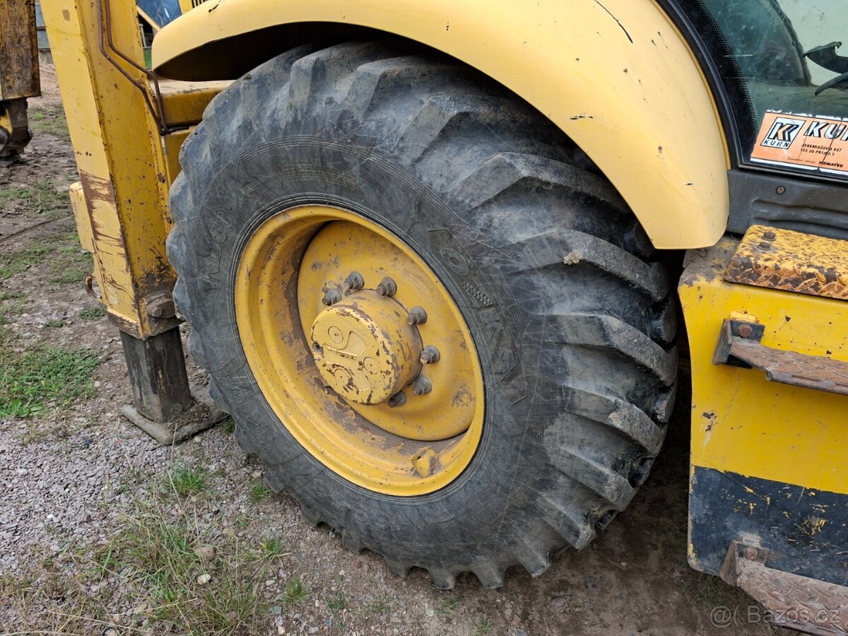 KOMATSU WB 93 R-2 4X4 - 20
