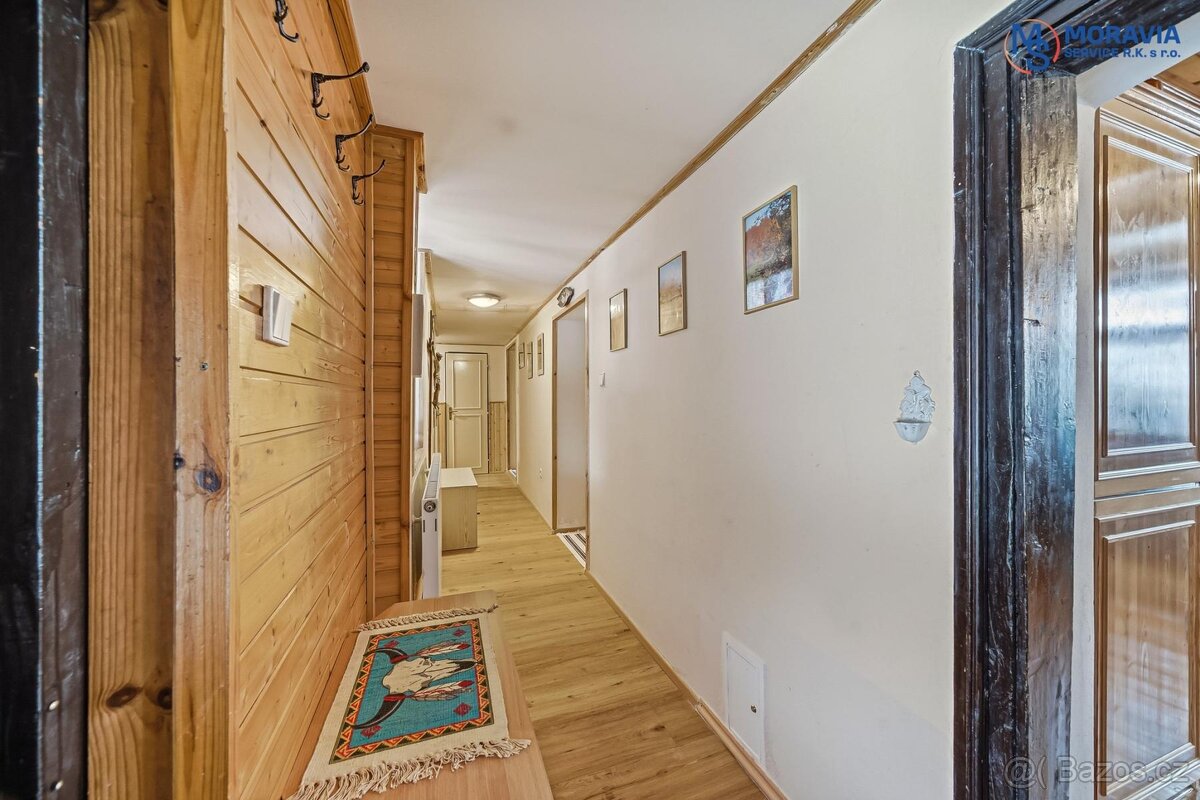 Krásná chalupa v obci Chobyně pod Šubířovem - 20