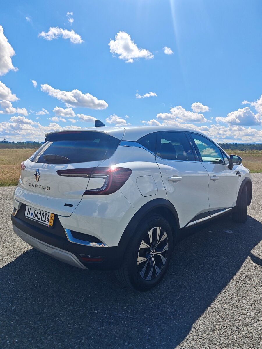 Renault Captur II Techno Plug-in-Hybrid 2023 roku. - 20
