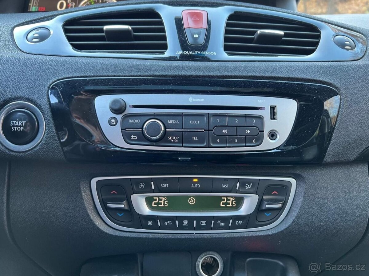 Renault Scenic 2.0 dCi 110 kW 7 míst INITIALE klima 2012 STK - 20