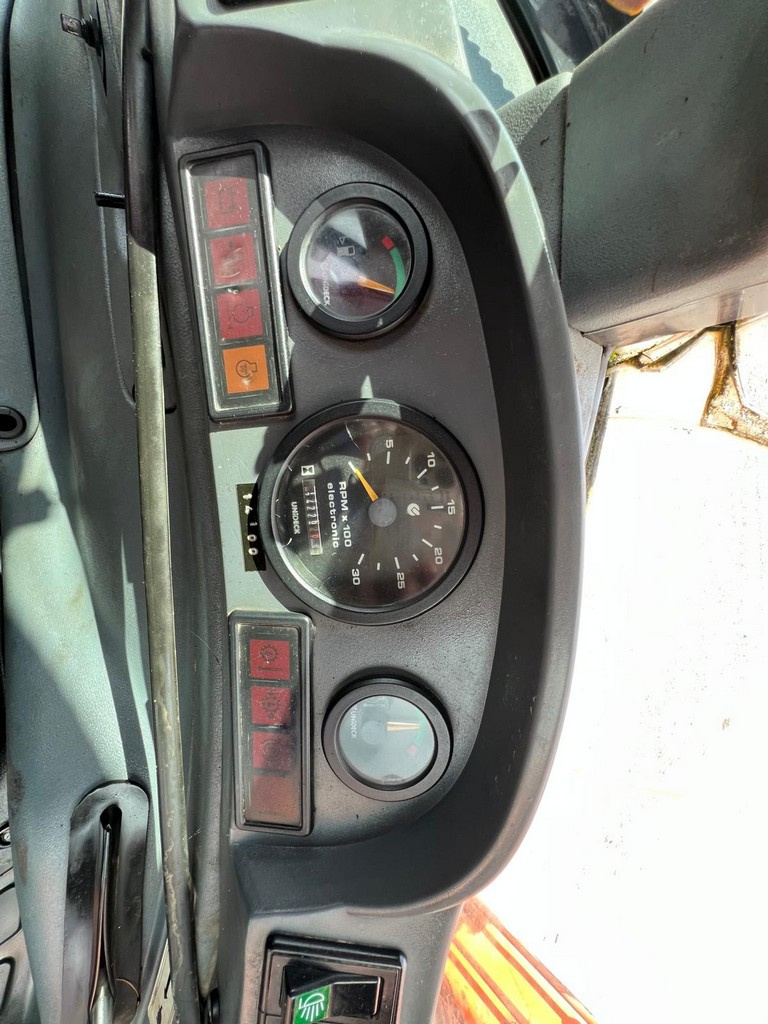 Rypadlo nakladač NEW HOLLAND BF 100 - 20