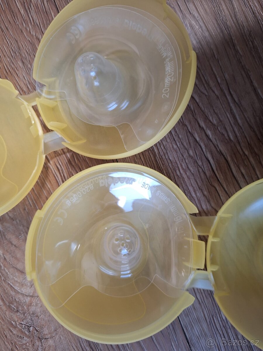 Odsávačka mateřského mléka Medela - 20