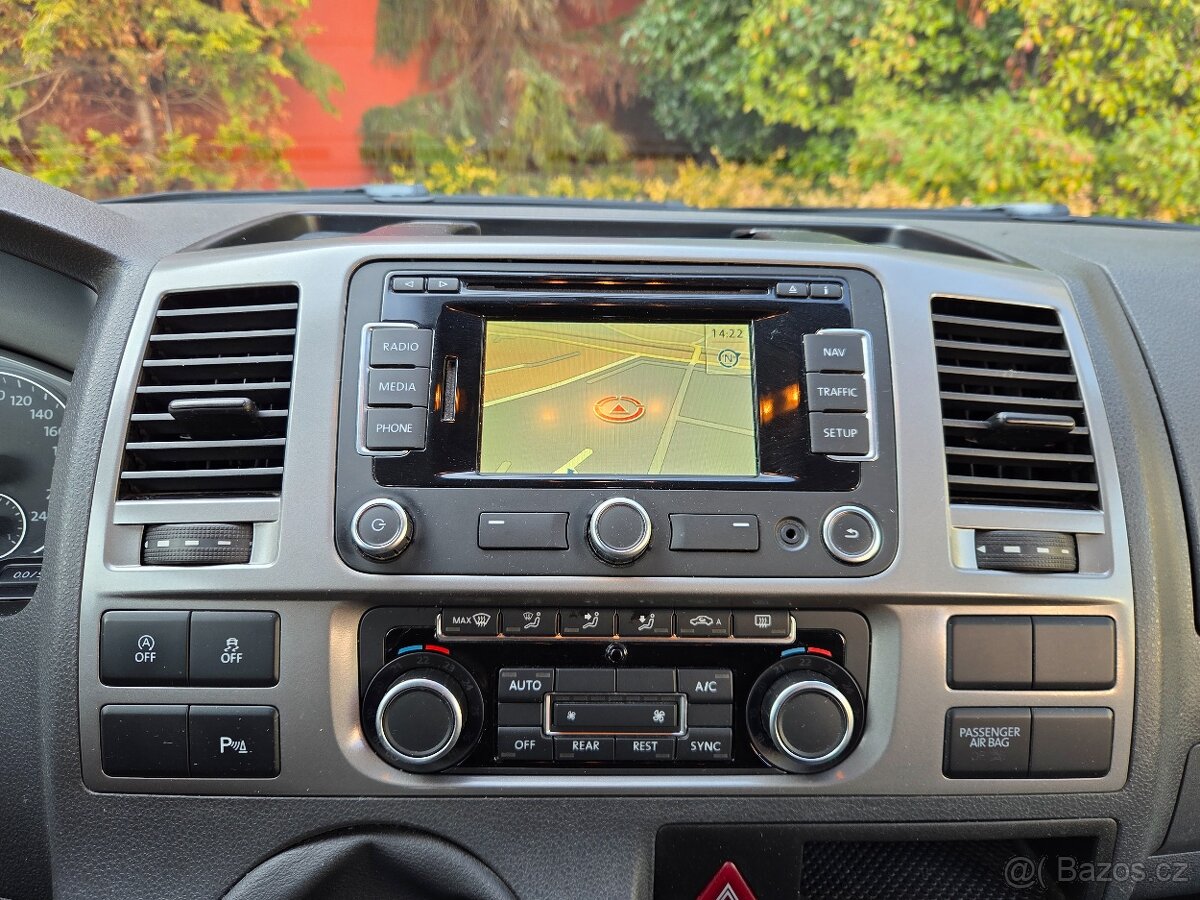 Multivan T5 2.0 TDI 103kW,Tažné,Webasto,4x4,2015 - 20