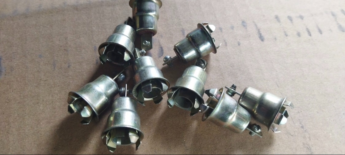 Nové a použité tachometry klakson 6V 12V žárovka 6V 12V - 20