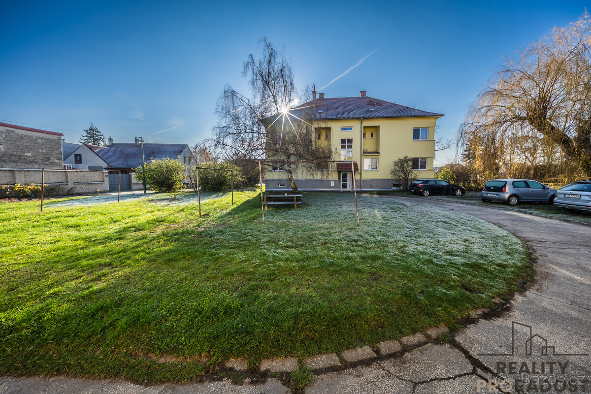 Prostorný byt 2 + kk v Bzenci - 20