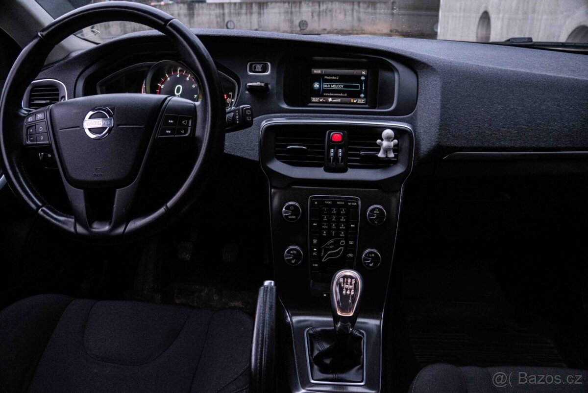 Volvo V40 T2 1.6L Momentum - 20