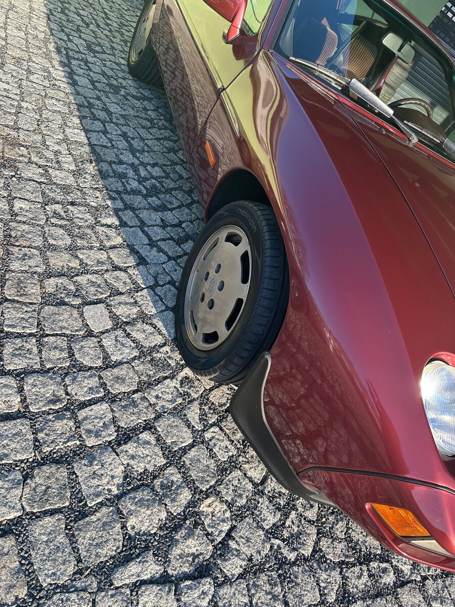 PORSCHE 928S - 20