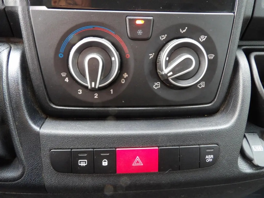 Peugeot Boxer, L2H2, 2,0 130k 6 míst - 20