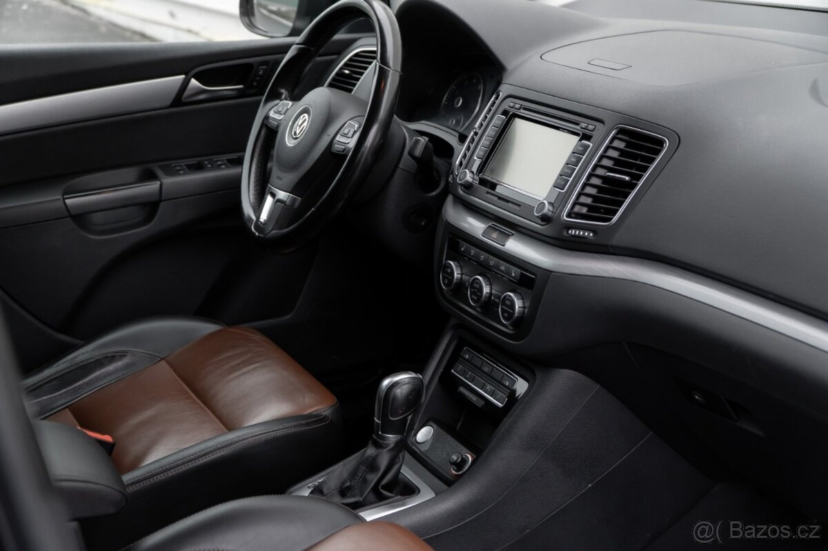 Volkswagen Sharan 1.4 TSI MAX VÝBAVA 7MÍST - 20