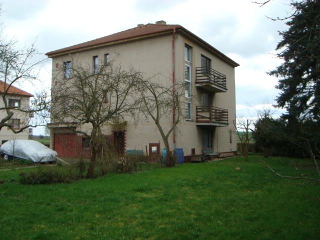 Kněževes, okr. Rakovník - RD s pozemkem cca 860 m2 - 20