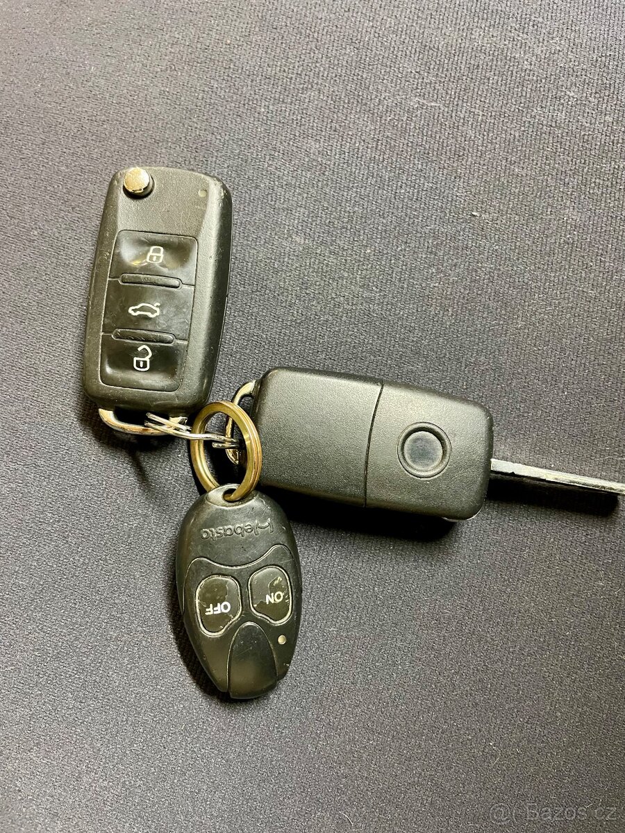 VW Multivan,T5, 2.0 TDI-103 KW, r.v.2011,7míst,Webasto. - 20