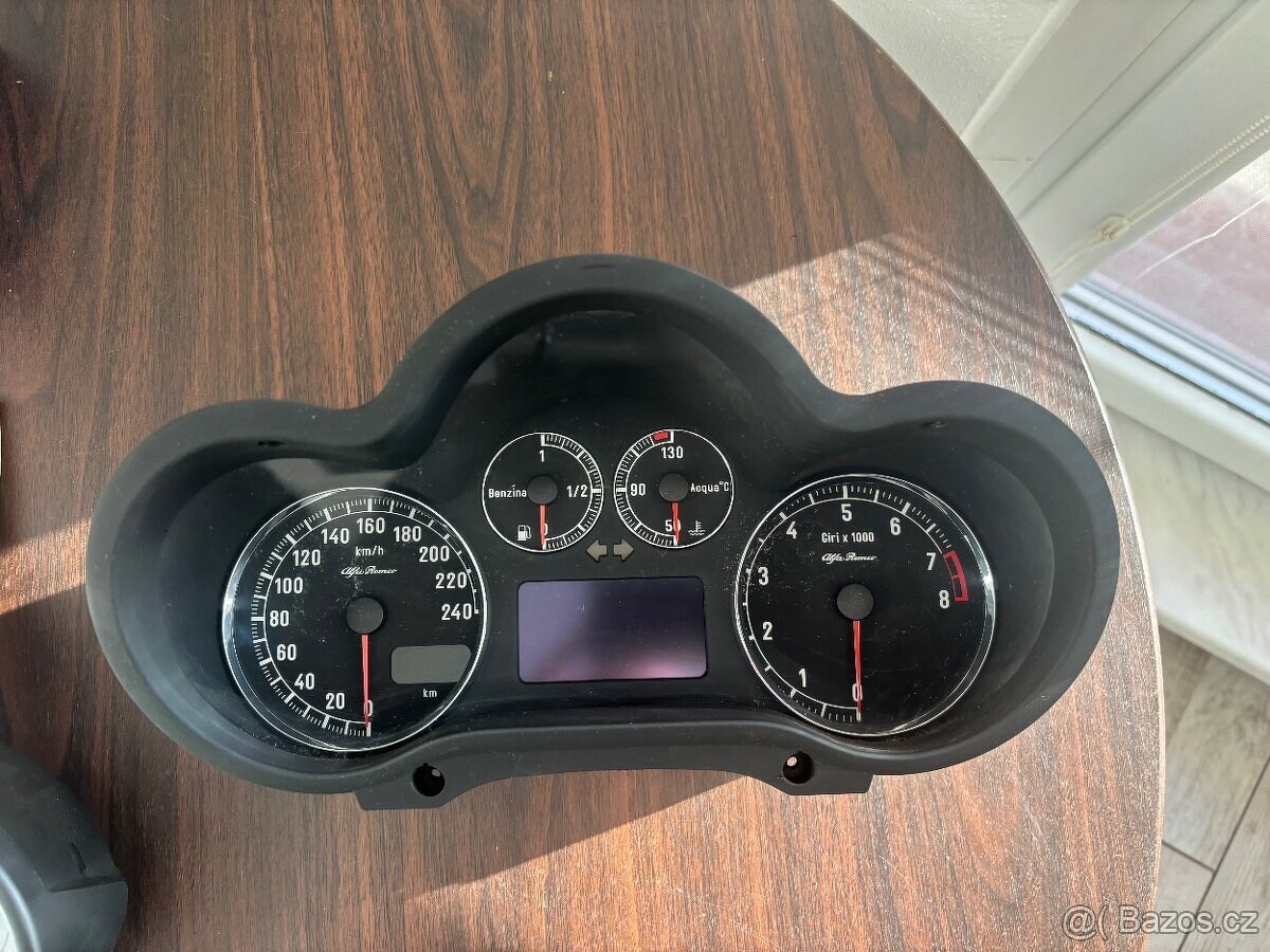 Zbytky Alfa Romeo - 20