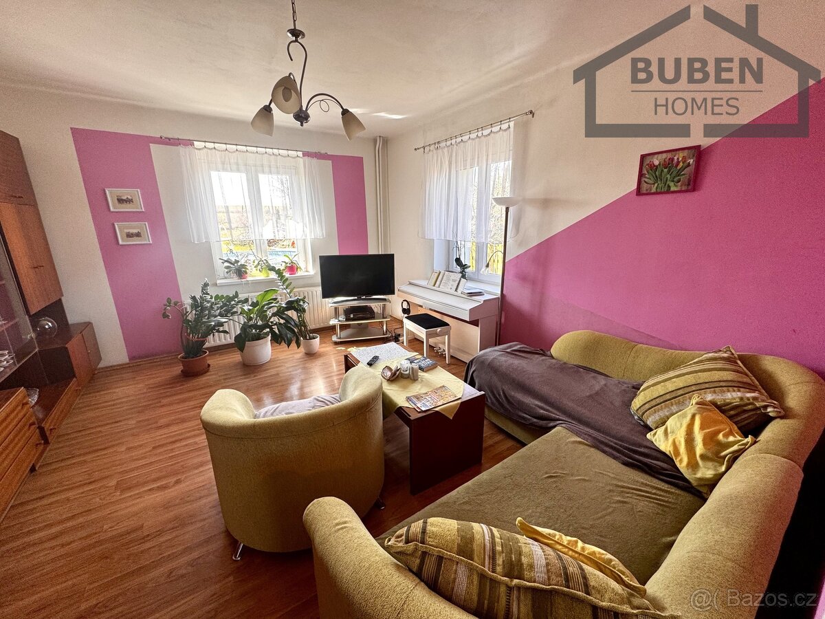 Rodinný dům (3 bytové jednotky) se zahradou 625 m2 - Cheb -  - 20