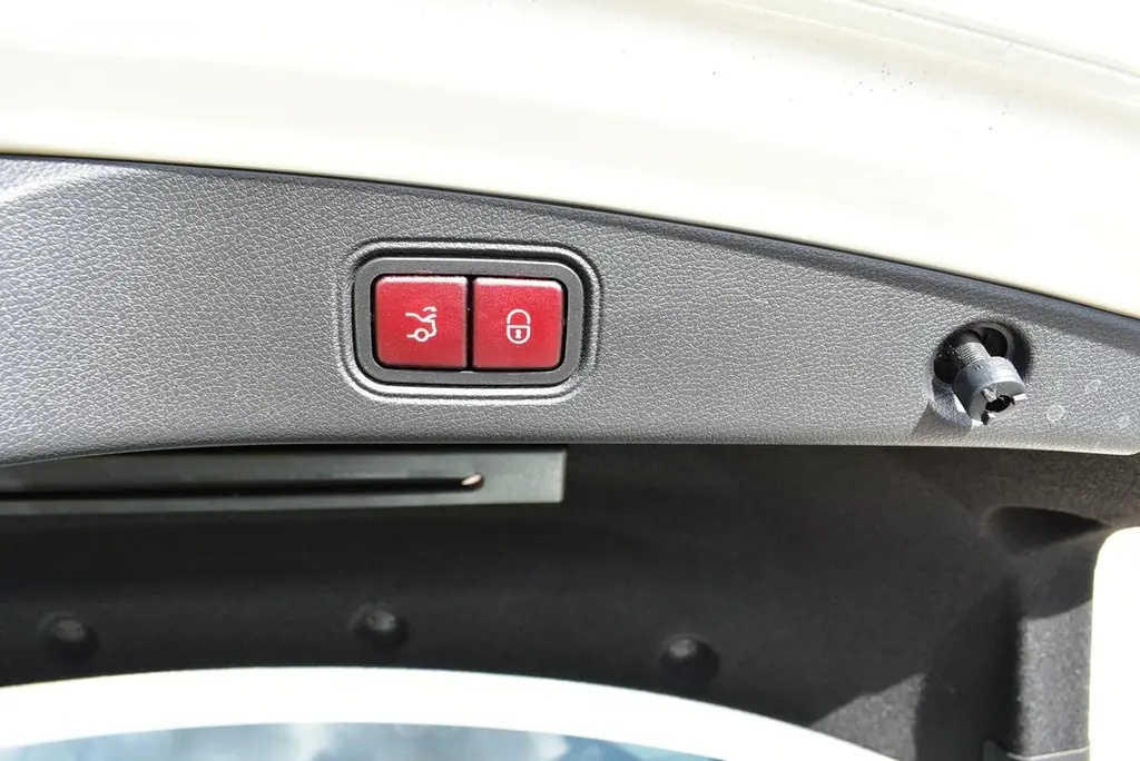 Mercedes-Benz Třídy E, 53 AMG 4M Coupé, Max výbava - 20