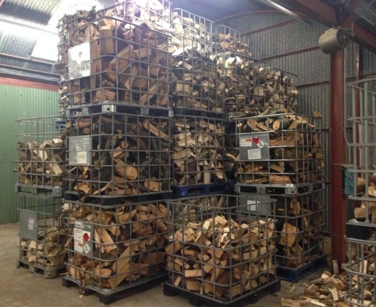 IBC nádrže na všechno černé bílé a klece - 20