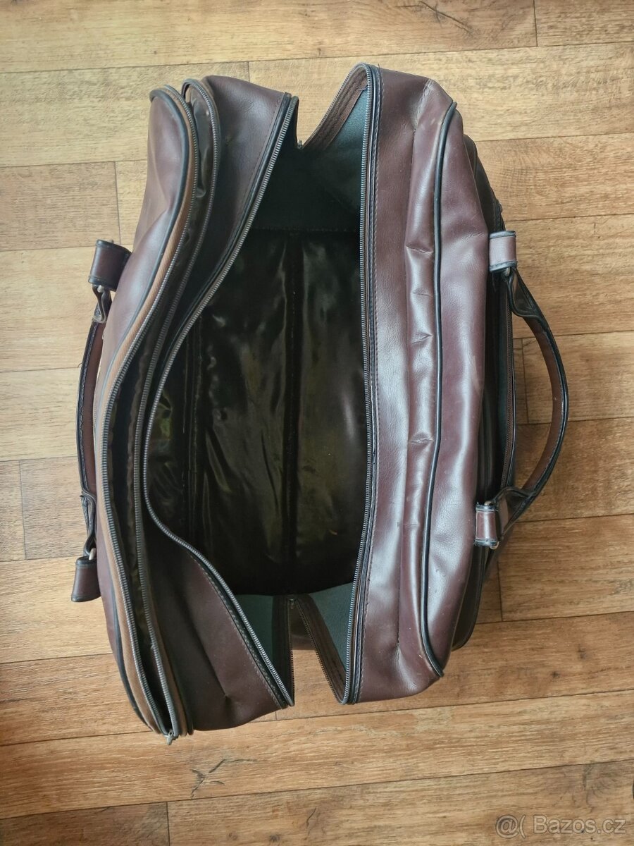 Taška pro notebook, CD disky, batohy na záda i do ruky - 20