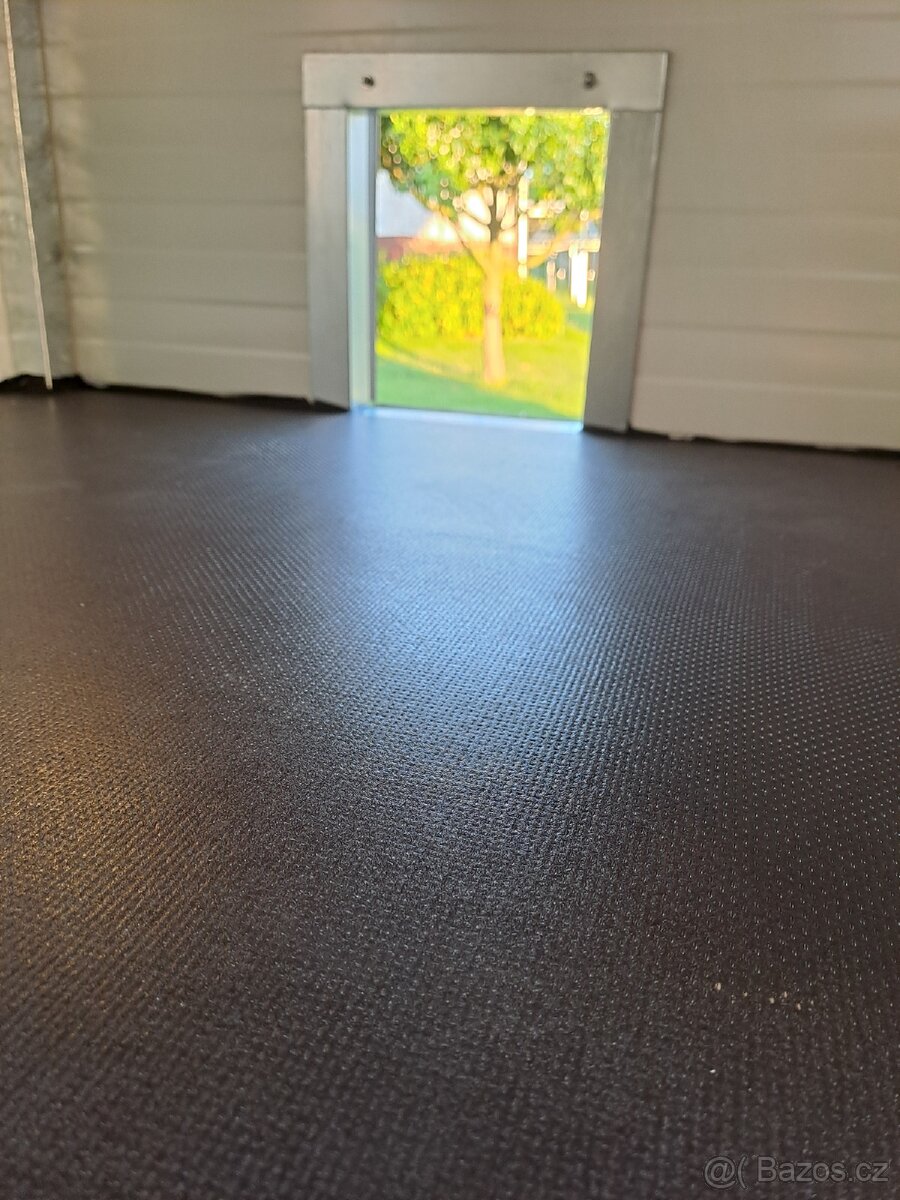 KURNÍK PRO SLEPICE - 20