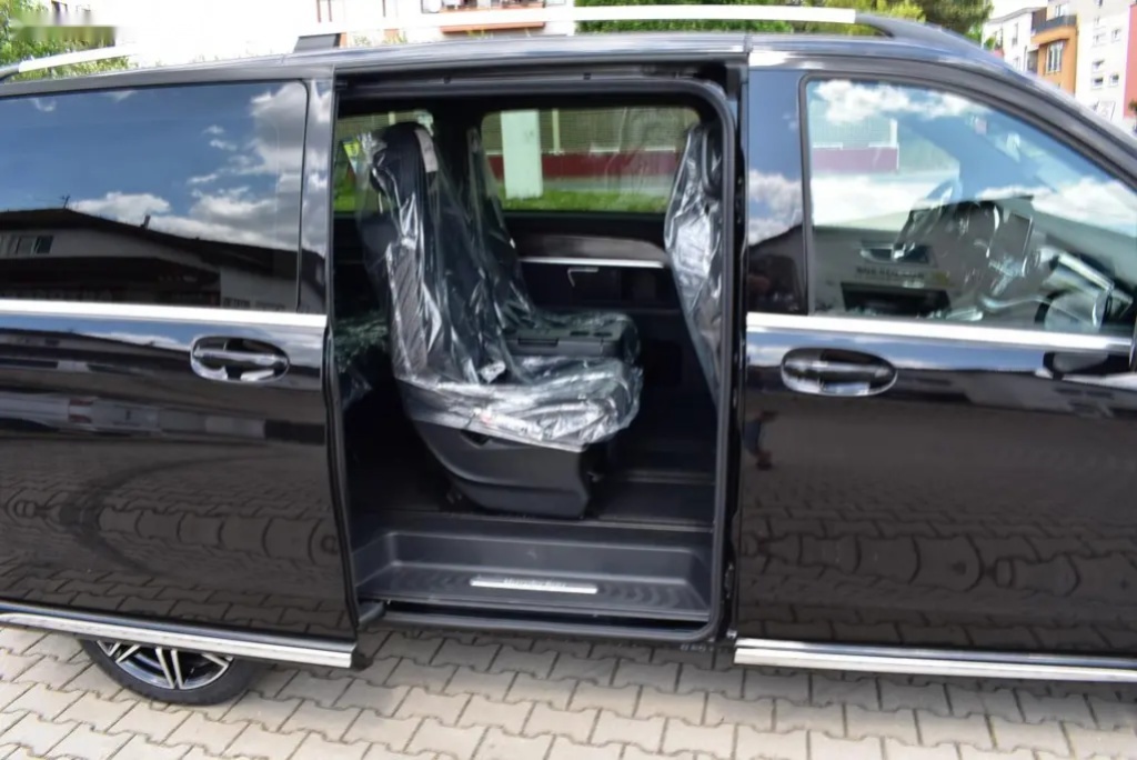 Mercedes-Benz Třídy V, V300d 4M L AMG,AV.Klima sed. - 20