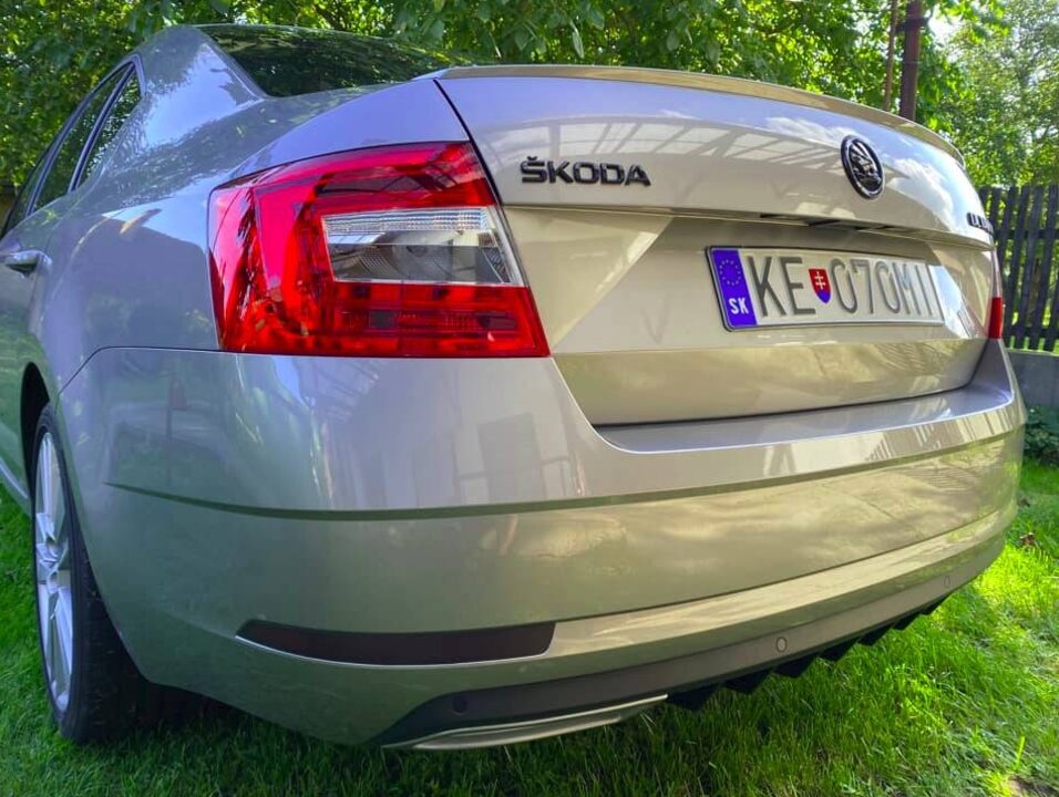 Skoda cerny znak cerne loga emblemy - 20