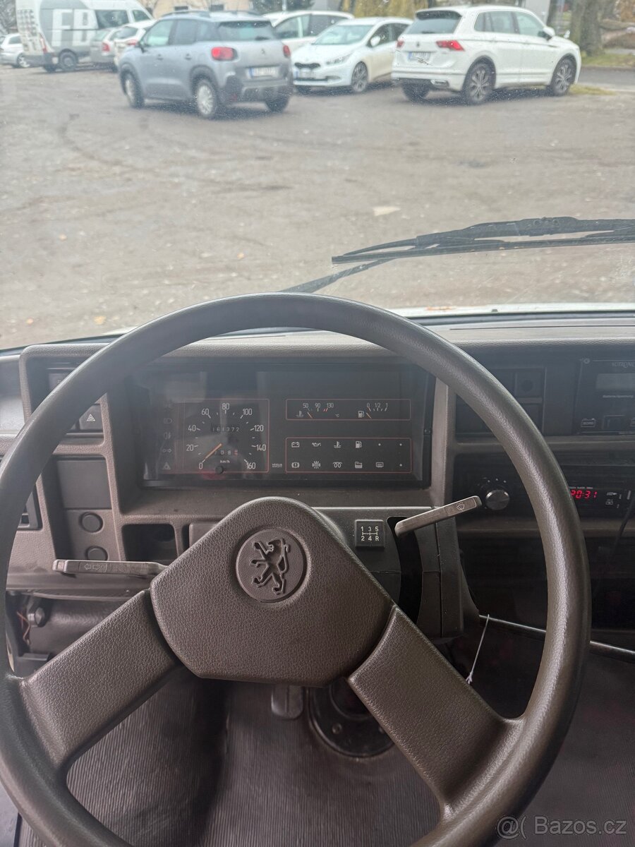 Obytný vůz Peugeot J5 - 20