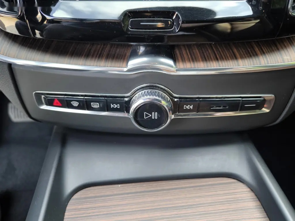 Volvo XC60, 2.0i B5 AWD Momentum Pro - 20