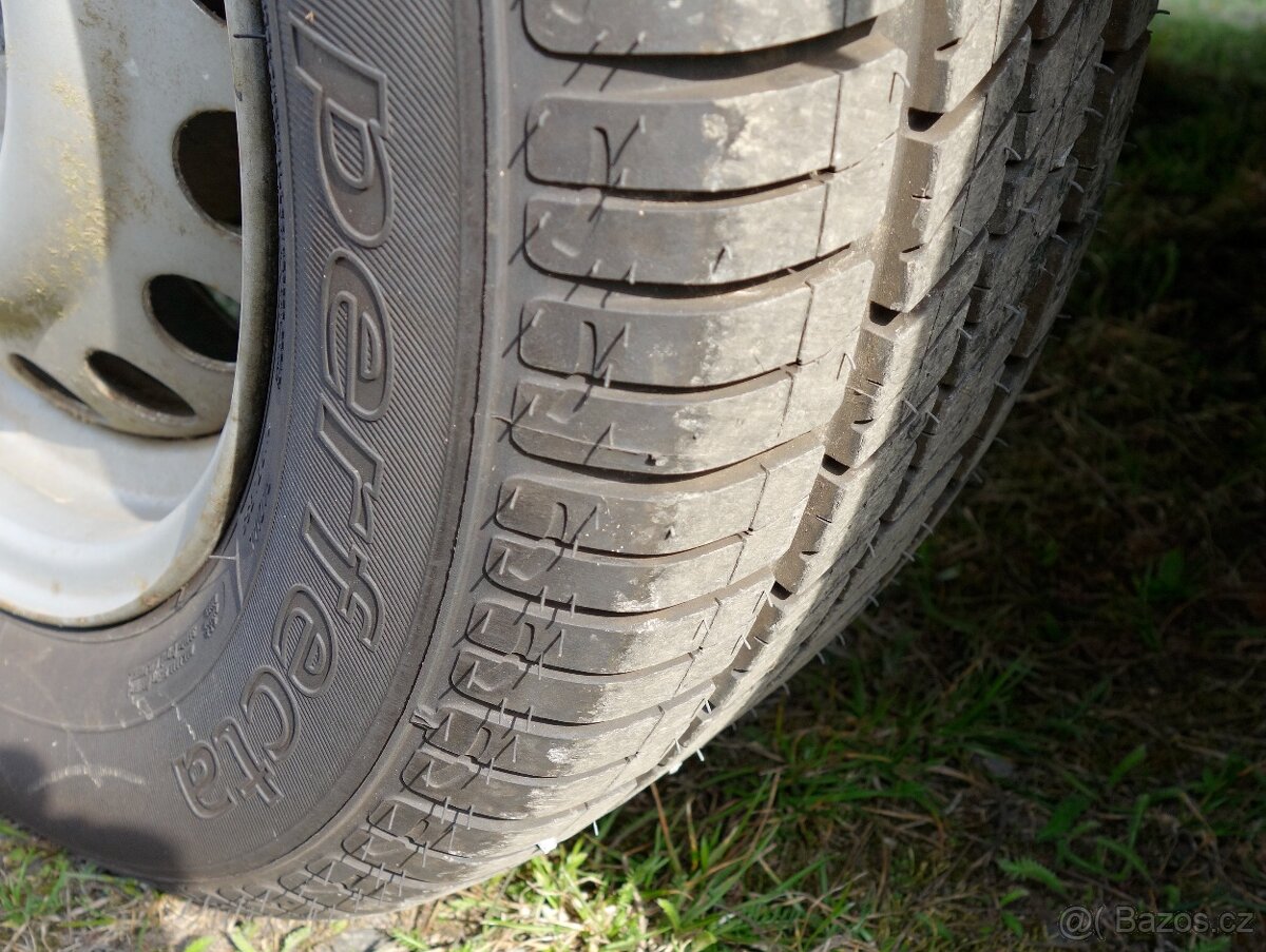 Přívěs pro přepravu koní - 20