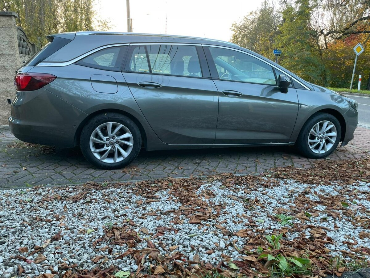 Opel Astra 90kW 1.MAJ ČR NEHAVAR. ZÁRUKA - 20