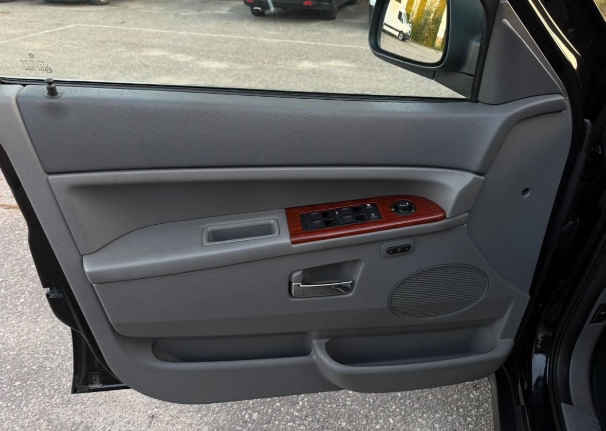 Jeep grand cherokee 5.7 HEMI OVERLAND - 20