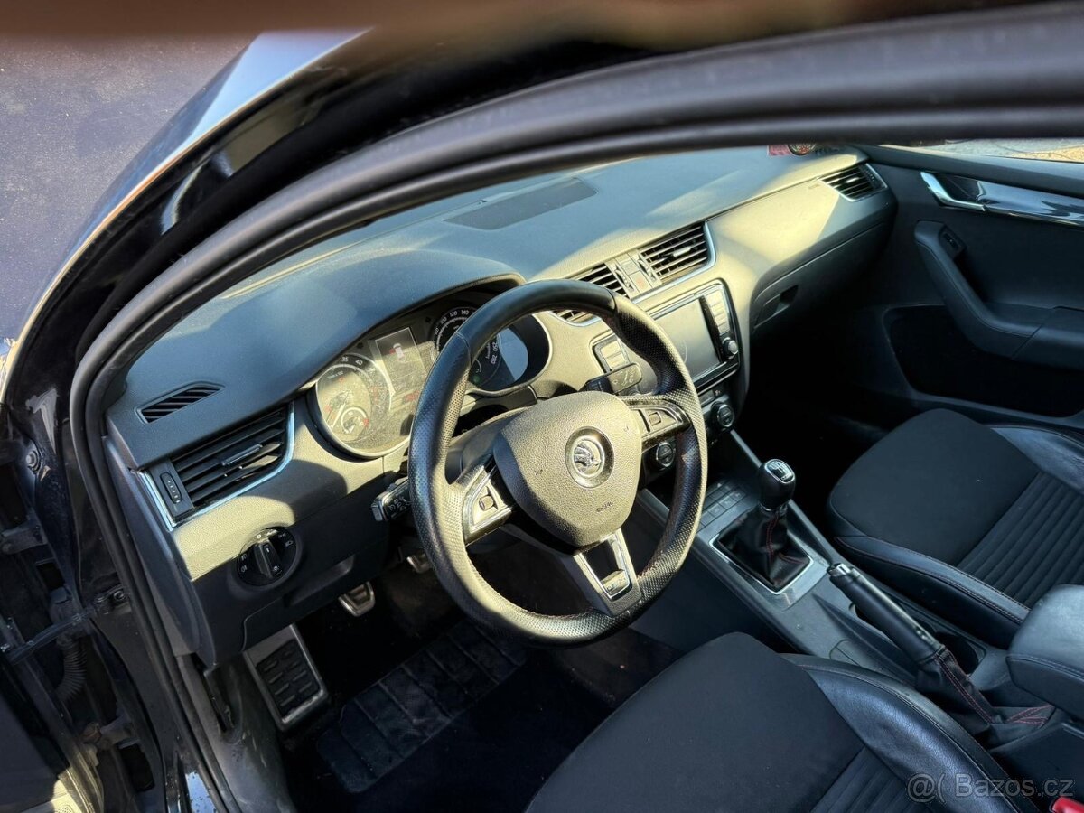 Škoda octavia combi 2.0TDi RS 135 kw 2013 airbag ok - 20