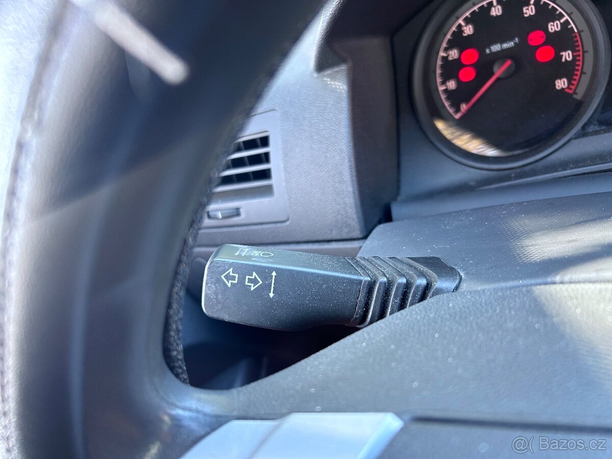 Opel Astra H 1,4 16V, BOURANÉ - náhradní díly - 20