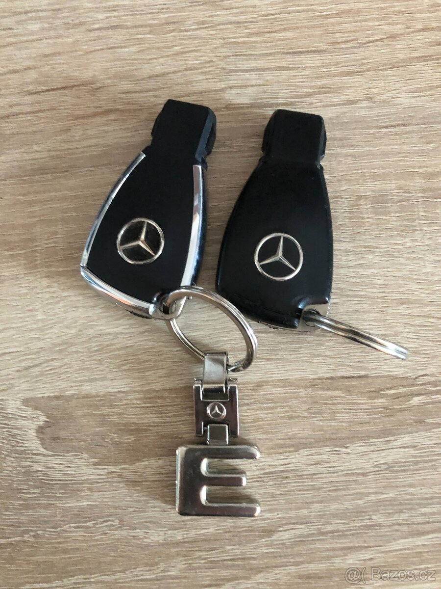 Mercedes Benz E 220 CDI - 20