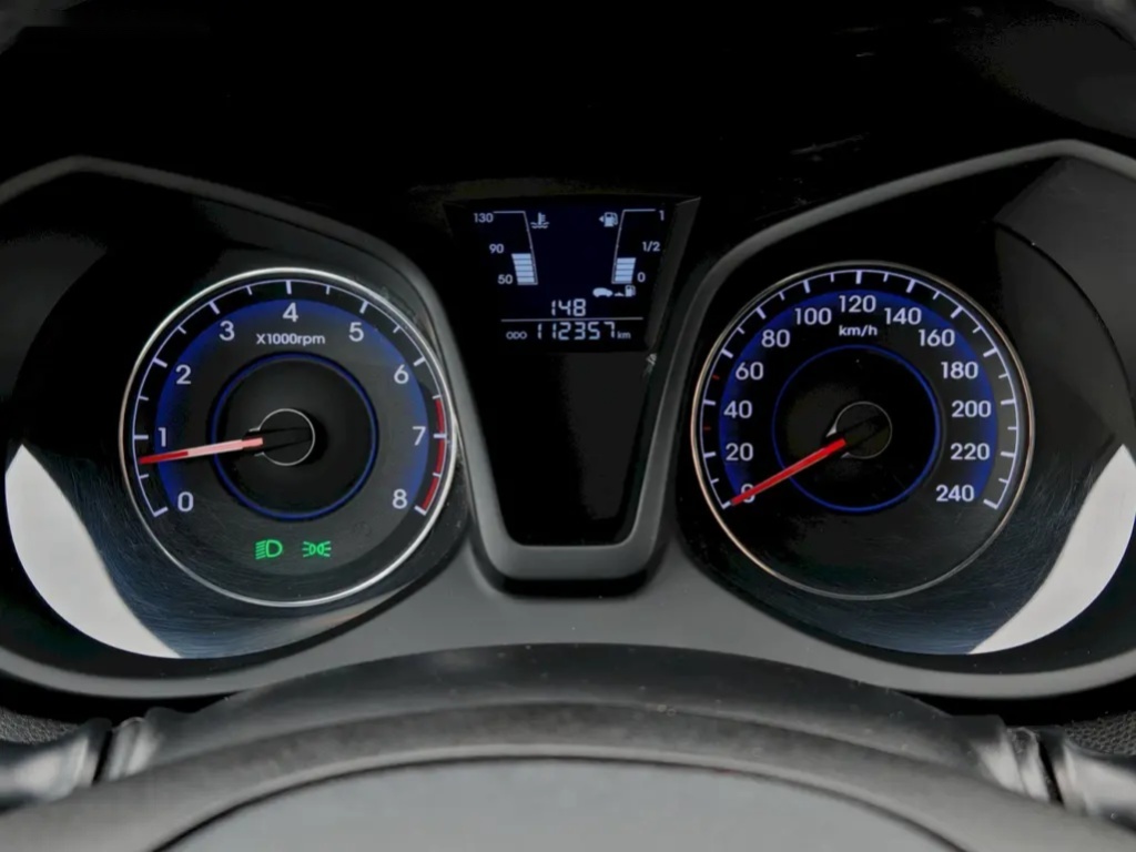 Hyundai ix20, 1.4 CVVT 66 kW - 20