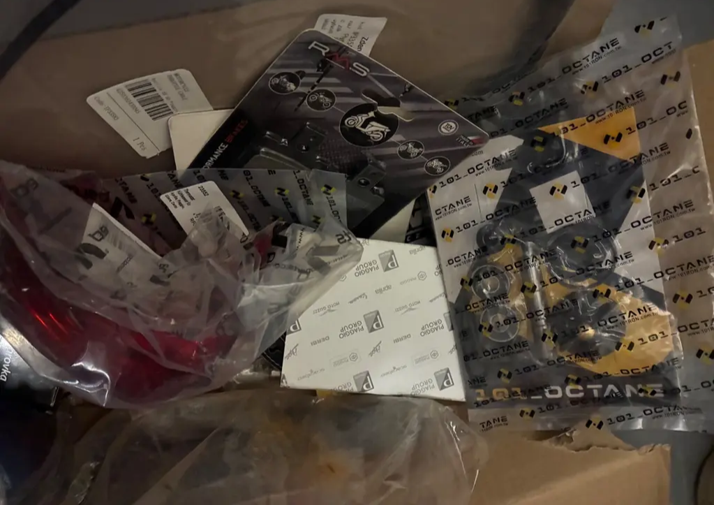 Aprilia SR 50 R, rok 2011 skůtr - 20