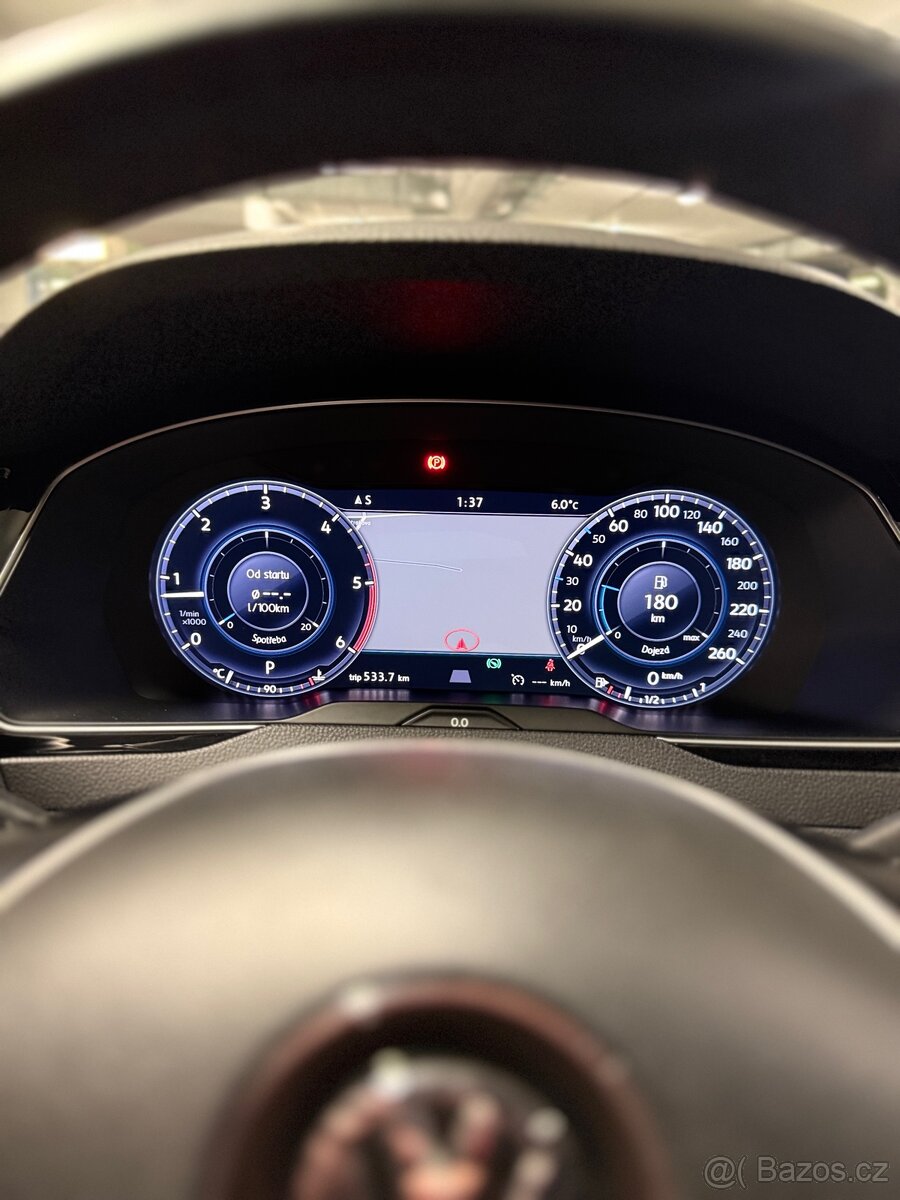 Volkswagen Passat B8 Highline DSG 2.0 tdi krásný stav - 20
