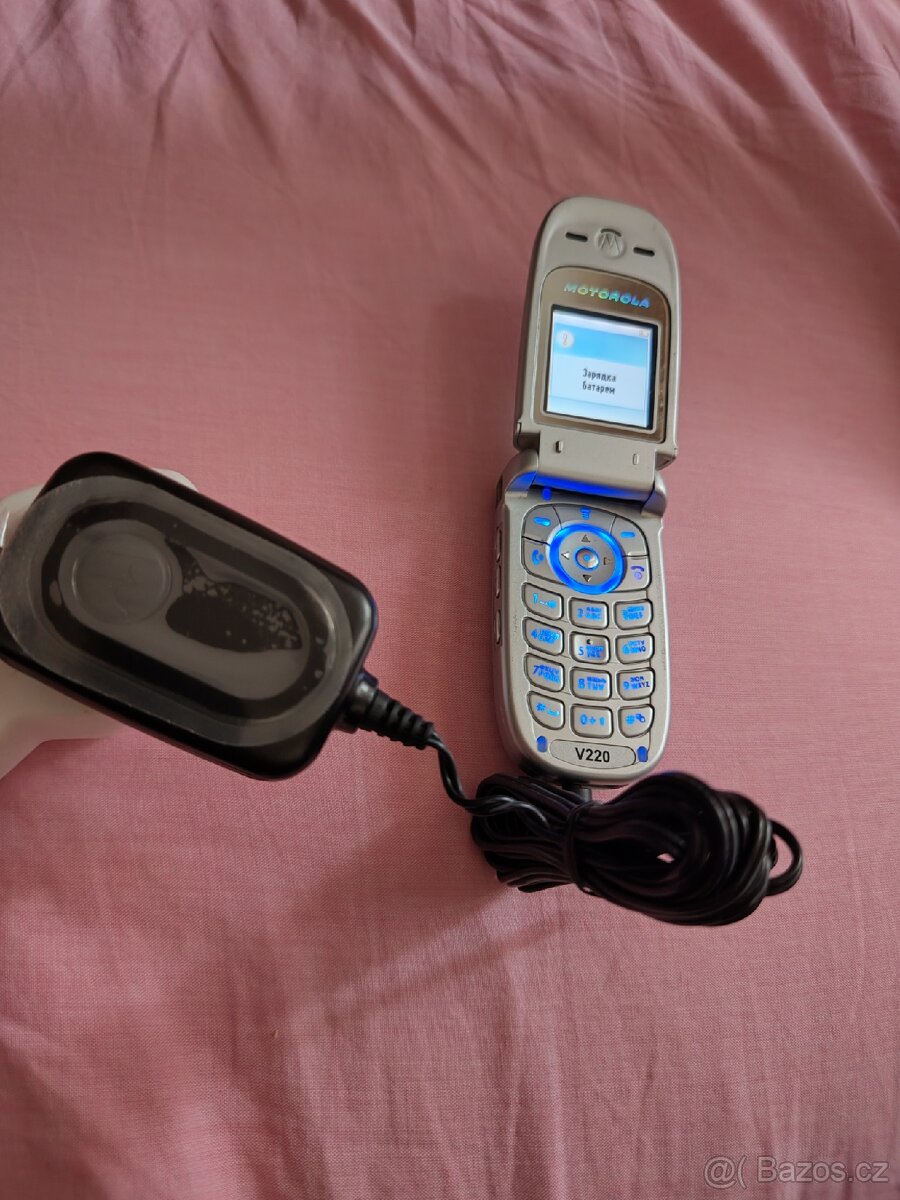 Motorola v220 zánovní - 20