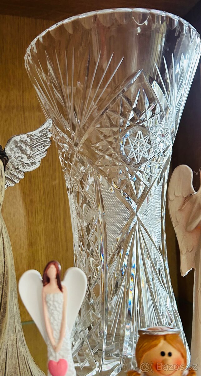 Broušené vázy talíře - 20