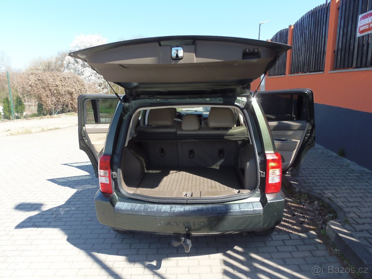 Jeep Patriot 2.4i LPG automat tažné - 20
