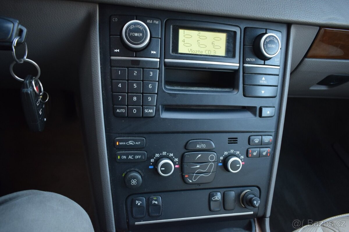 Volvo XC90 D5 2.4D 4X4/KŮŽE/MANUÁL/7MÍST/ - 20