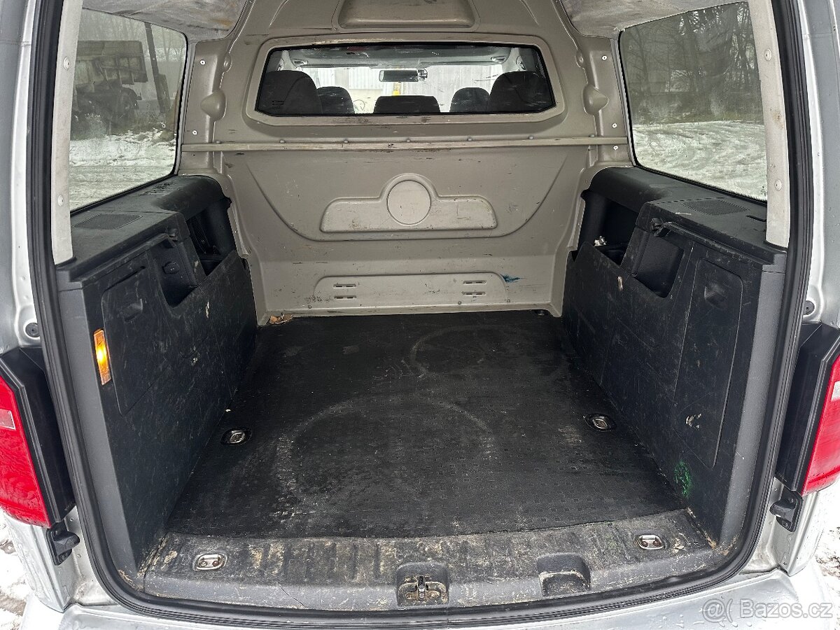 Volkswagen Caddy Maxi 2.0 TDi 5 míst Rok 2018 2X Šoupačky - 20