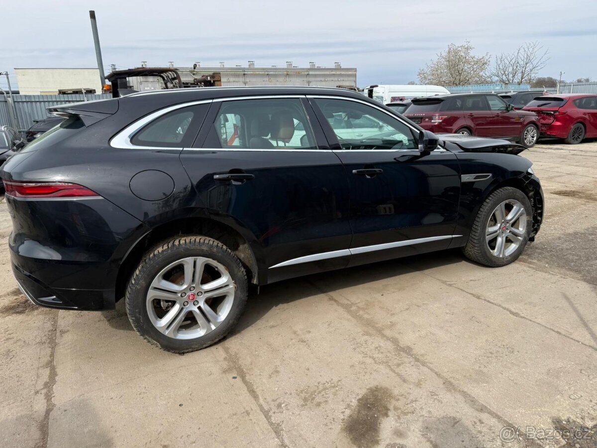 Jaguar F-Pace P400e 2022 - 20