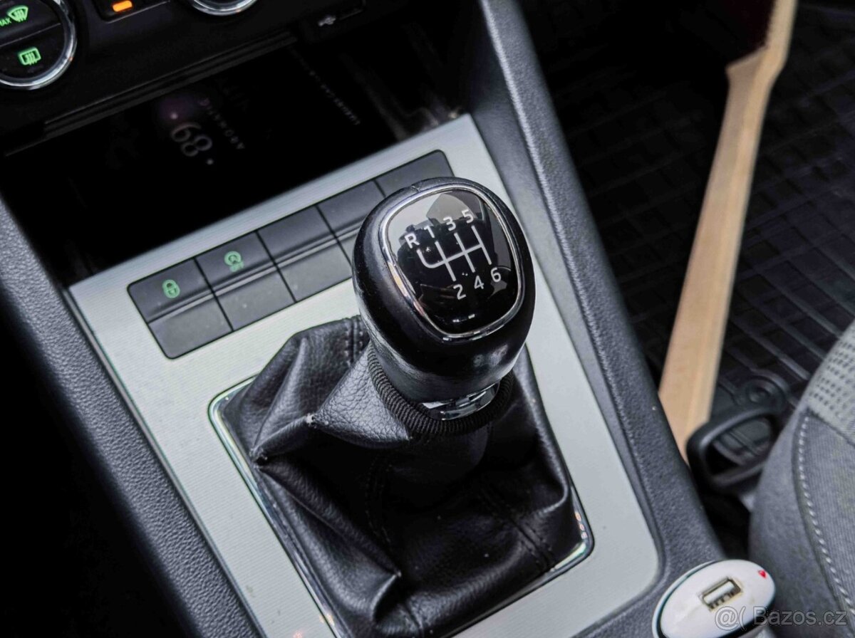 Škoda Octavia Combi 2.0 TDI Ambition - 20