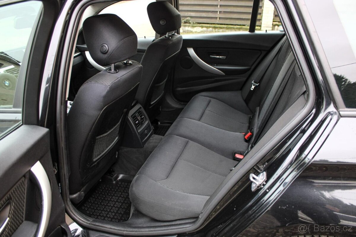 BMW Rad 3 Touring 320d A/T 135kW - 20