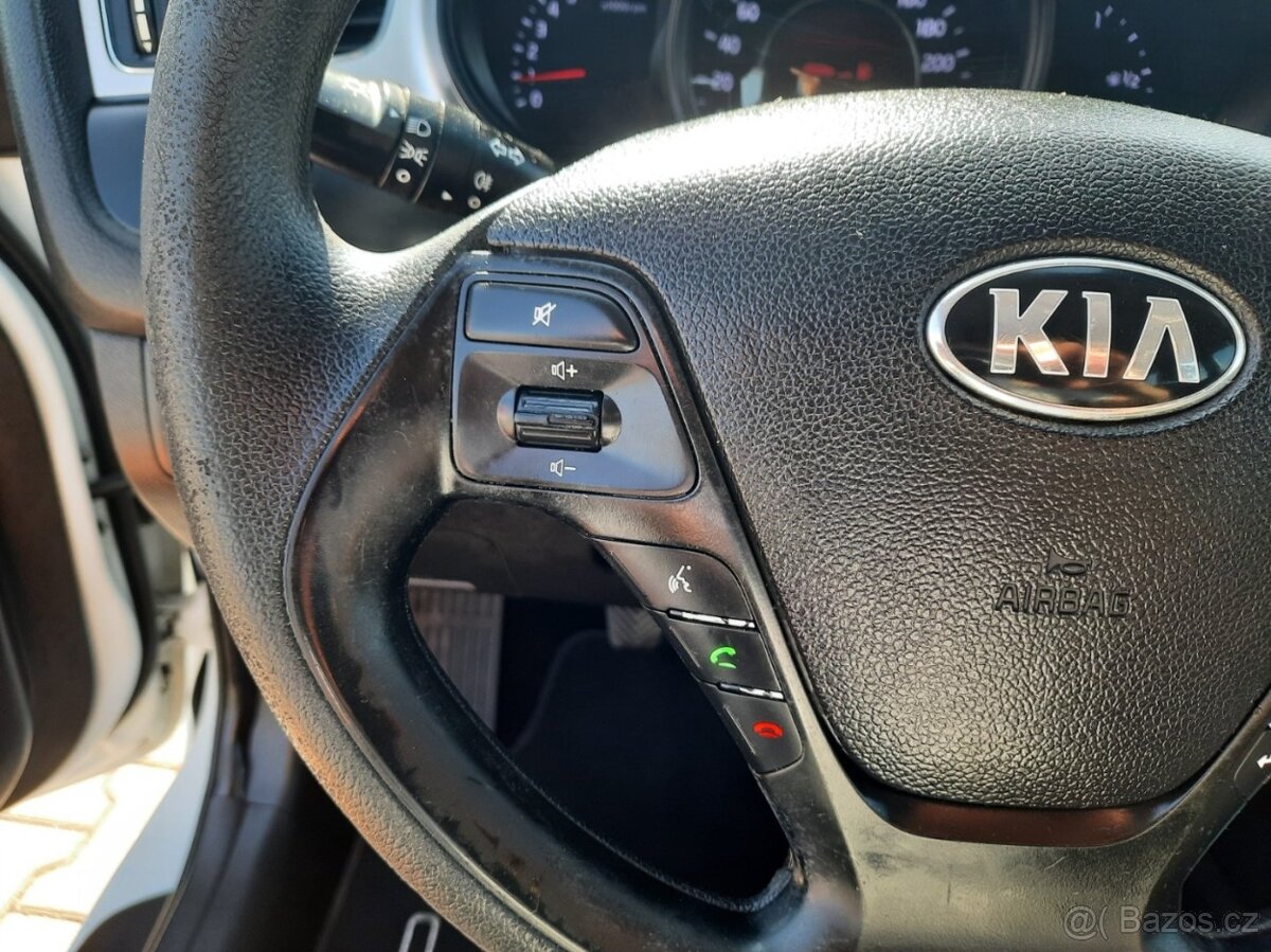 Kia Cee´d 1,4 CVVT-i KLIMATIZACEESP - 20