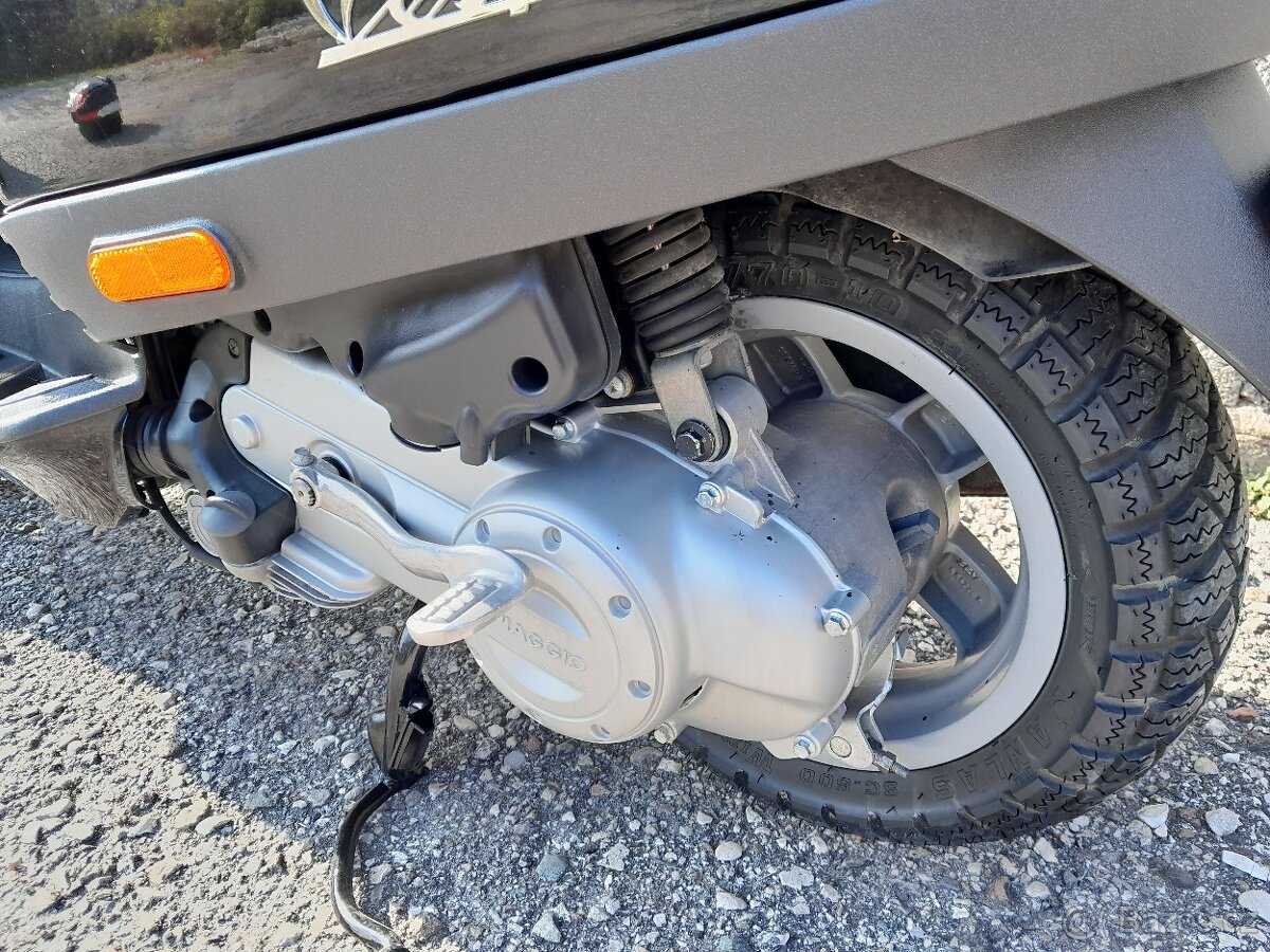 Vespa LX 50 4t, 2011, málo jetá, moc pěkný stav - 20