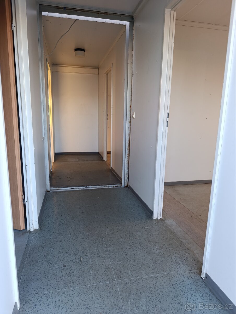 Kancelářský/obytný kontejner 10x6m v.2,8m - 20