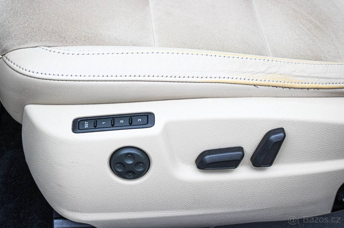 Škoda Superb Combi 2.0 TDI CR Business - 20