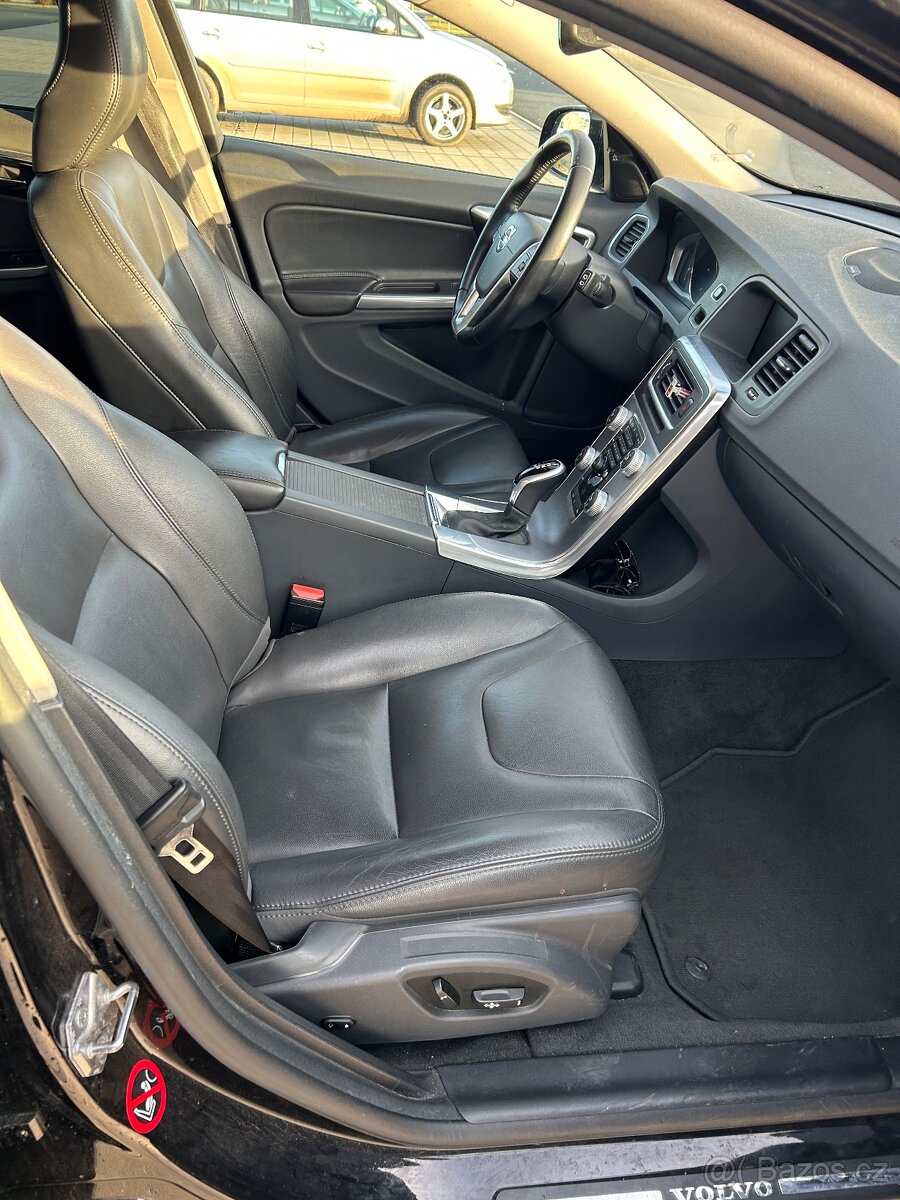 Volvo V60 Cross Country AWD - 20