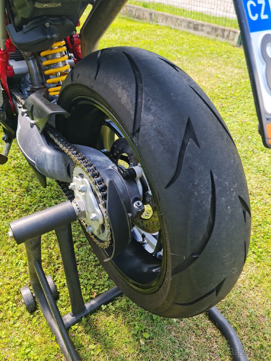 Ducati Hypermotard 796 - 20