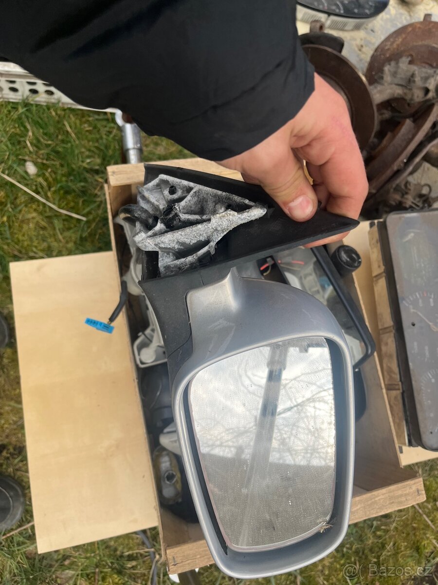 Prodám díly na historická auta - 20